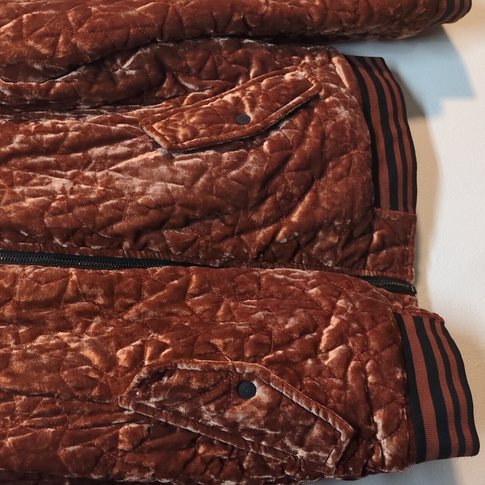 Bernardo Quilted Velvet Bomber Jacket, Size S - Picture 6 of 12